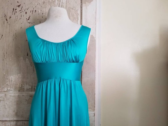 Sale Vintage Green Nightgown / Vanity Fair / Size… - image 5