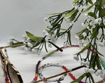 Corrente colorida de miçangas para óculos de sol • Suporte para óculos arco-íris • Alça para óculos com miçangas • Acessório fofo para óculos de sol • Corrente personalizada com miçangas em formato de letra