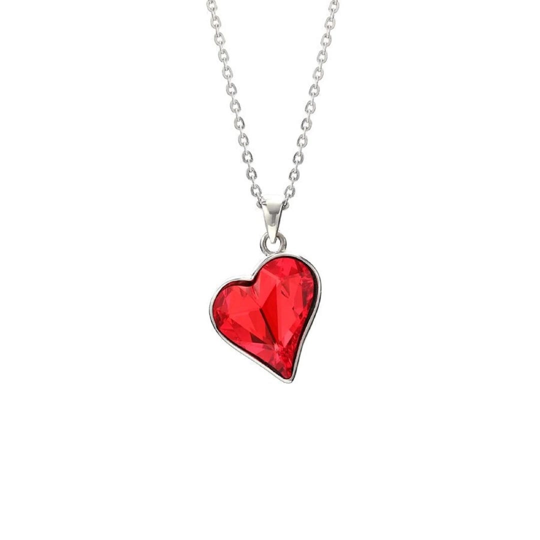 【NIROSERENDIPITY】RED HEART BEADS PERAL NECKLACE▲ILLIT着用 NIROSERENDIPITY】RED HEART BEADS PERAL NECKLACE△ILLIT着用