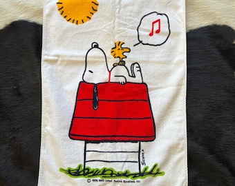 1965 Vintage Schulz Exclusive Collection Snoopy and Woodstock Towel