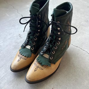 Two Tone Green and Tan Vintage Laredo Roaper Lace Up Boots Size 7 Women’s