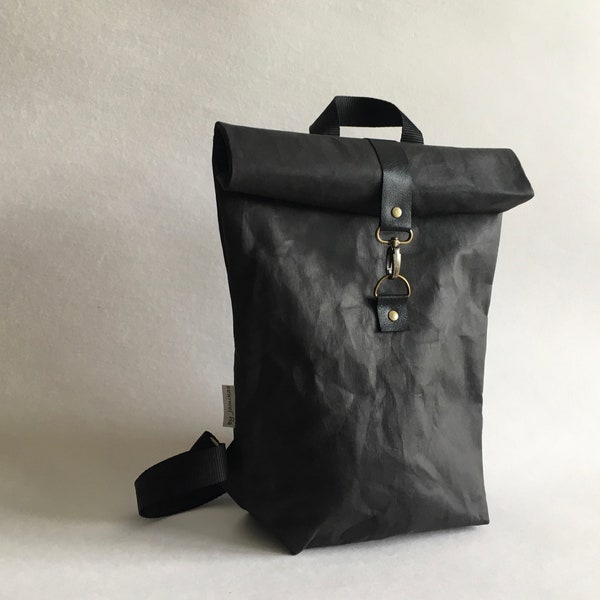 SnapPap - Urban backpack, Washable Paper Bag, Vegan Bag, Schoolbag , Leather-like Paper, Notebook bag, Roll Up backpack, Non leather design