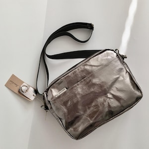 SnapPap Urban Bag "Dark Silver", Urban crossbody, Washable Paper Bag, Vegan Bag, Leather-like Paper,