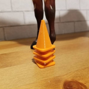 4 Model Horse Cones Breyer traditional  Classic scale  Schleich