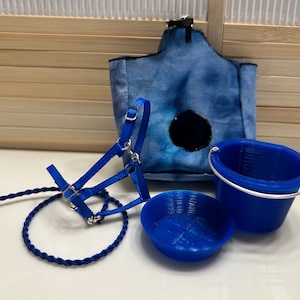 Blue Set for 1:9 scale Model Horse, Includes Bucket, Halter, Lead Rope, Haybag, Feed Pan