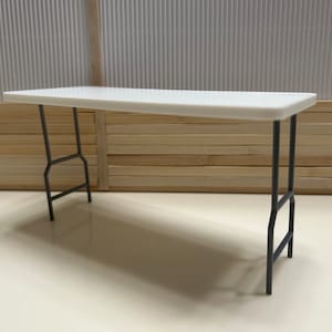 1:9 scale folding table