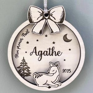Boule mon premier noël personnalisée en bois motif faon, idée cadeau de noël ou de naissance