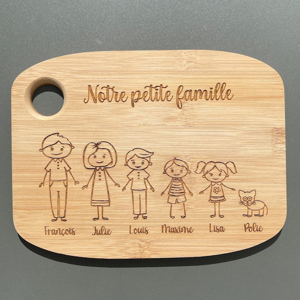 Planche personnalisée famille en bois de bambou, cadeau personnalisé