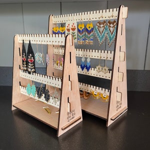 Adjustable wooden jewelry organizer for earrings and jewelry