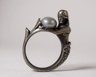1980s Sterling Silver Mermaid Ring with Pearl | Vintage Ocean Jewelry