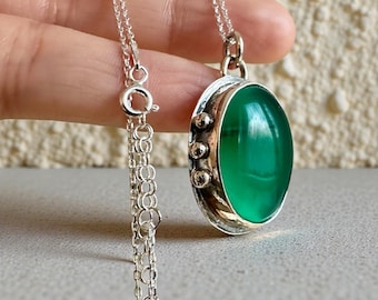 Handmade Silver Agate Necklace Three Points, Life Cycle Symbolic Design, Meaningful Gift for Her