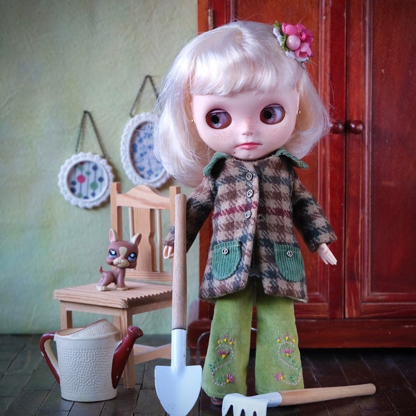Blythe Doll Plaid Green and Tan Wool Winter COAT