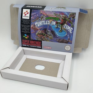 TMNT IV Turtles in Time - NTSC of Pal - Vervangende doos met binnenbakoptie - Snes - dik karton zoals in het origineel.