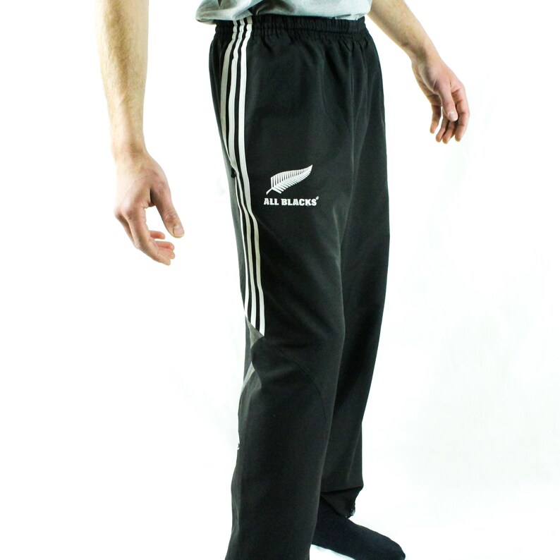 all black tracksuit