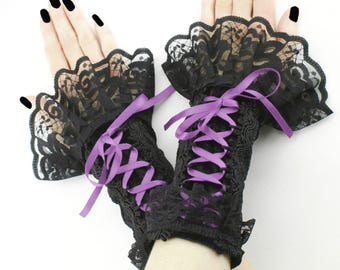 Guanti senza dita gotici neri e viola, scaldabraccia con lacci a corsetto arricciati, maniche in pizzo trasparente dall'estetica stregonesca, taglie forti XS-3XL, gotico