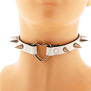 Gothic white vegan leather heart choker collar, adjustable spiked white choker, goth punk rock choker, white fashion faux leather