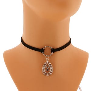 Czarny naszyjnik choker ze skóry wegańskiej: dwuwarstwowy naszyjnik gotycki z pierścieniem typu O, ręcznie robiony, rozmiar XS - 5XL