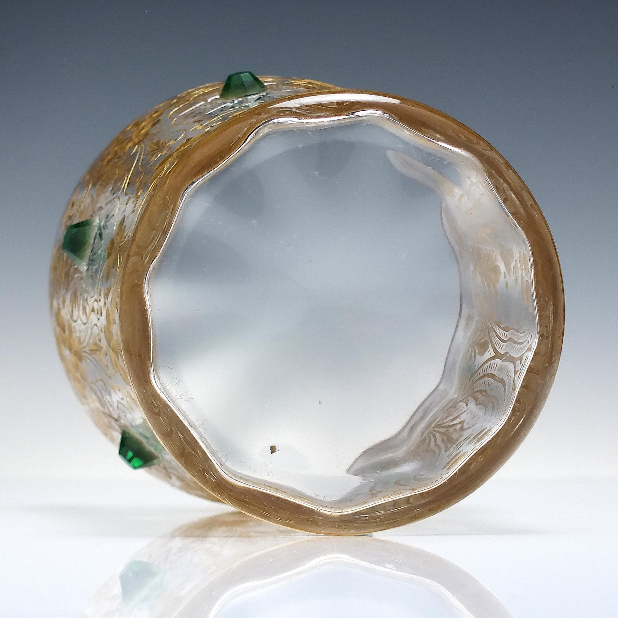 19 世紀の傑出した彫刻と金箔を施したガラスの花瓶 (1880 年頃) - Etsy