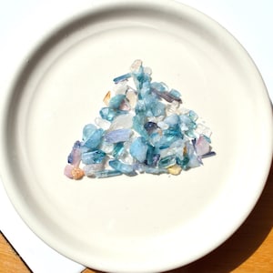 Quartz Crystals, Fairy Size and Sprinkles Mixed Aura Colors 10+grams