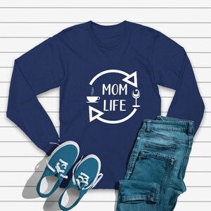 Mom Life Long Sleeve Maternity Women Tee Pregnancy Announcement Shirts New Mom Baby Bump Tee Graphic Mom New Mama Gift With Saying Mother