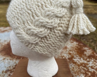 Chunky Alpaca hand knit hat. Natural fiber.