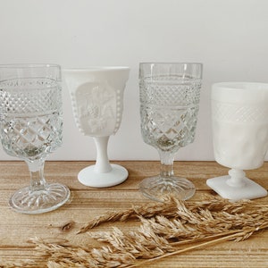 Vintage gemengde set van 2 melkglazen en 2 ankerhaken helder geëtste glazen waterbekers/Wexford-patroon/feestdagen/bruidsdouchetafeldecor