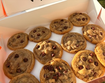 Brown Butter Chocolate Chip Cookies by the Dozen | Thick & Chewy Gourmet Cookies | Made to Order | Freshly Baked Small Batch Cookies