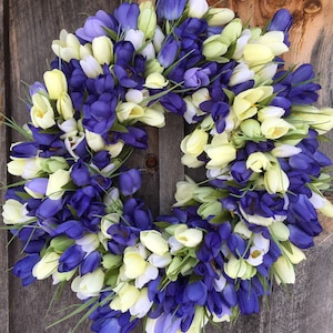 Tulip wreath, front door wreath,  front porch wreath, summer wreath, spring wreath, floral wreath Easter wreath