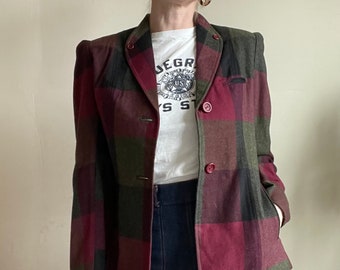 Vintage 40s style fitted plaid blazer