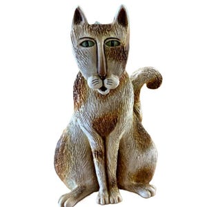 Et Cetera Cat Figurine Sculpture by Muna McConaghy 2001 Decorative Cat Statue