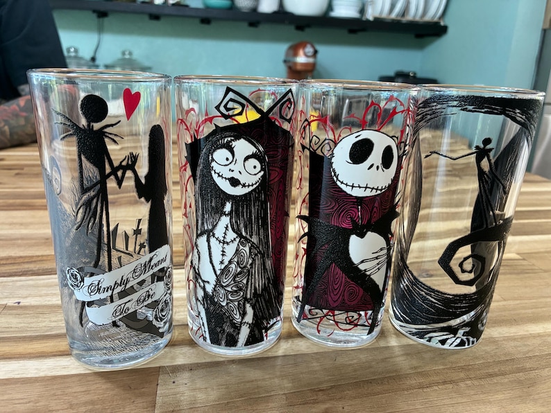 Juego de vasos de cristal de Disney Pesadilla antes de Navidad, Jack y Sally, juego de 4 vasos de Halloween imagen 2