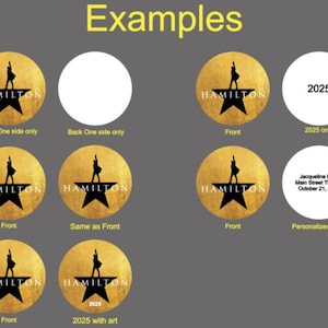 Puede incluir: Una colecci&oacute;n de dise&ntilde;os redondos dorados con tem&aacute;tica de Hamilton. Los dise&ntilde;os presentan el logotipo de Hamilton con una silueta de una persona y una estrella. Algunos dise&ntilde;os incluyen el a&ntilde;o 2025, y uno tiene texto personalizado.