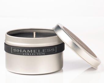 レザーとオークモスの香りのブラックソイキャンドル「ディープ/ダーク」 - 男性的な香り