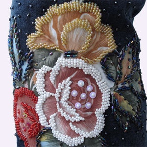 Bestickte Jeans mit Rosendesign aus Beads, Pailletten und Spitze - Rose Antique