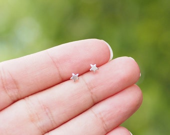 Tiny Star Earrings, Sterling silver 3 mm star stud Earrings, Minimalist earrings/ SD132