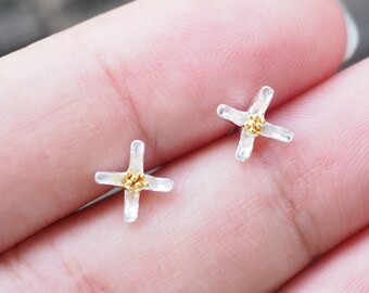 Cute Flower stud Earrings, Flower Cartilage studs , Dainty Flower earrings, Bridesmaid gift / KS