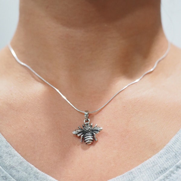 Sterling silver Bee necklace, Dainty Bumble Bee Necklace, Christmas Gifts, Honey Bee Jewelry, Mom Gifts, Bee Lovers Gifts / PD279