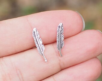 SALE - Feather Earrings, Feather Stud Post, Boho earrings, Gift idea / SD258