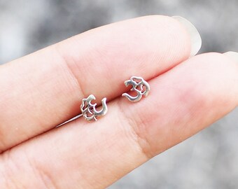 Tiny Ohm stud Earrings, Aum Om Ohm Cartilage Stud, Yoga Jewelry, Hindu, gift idea /AR70P