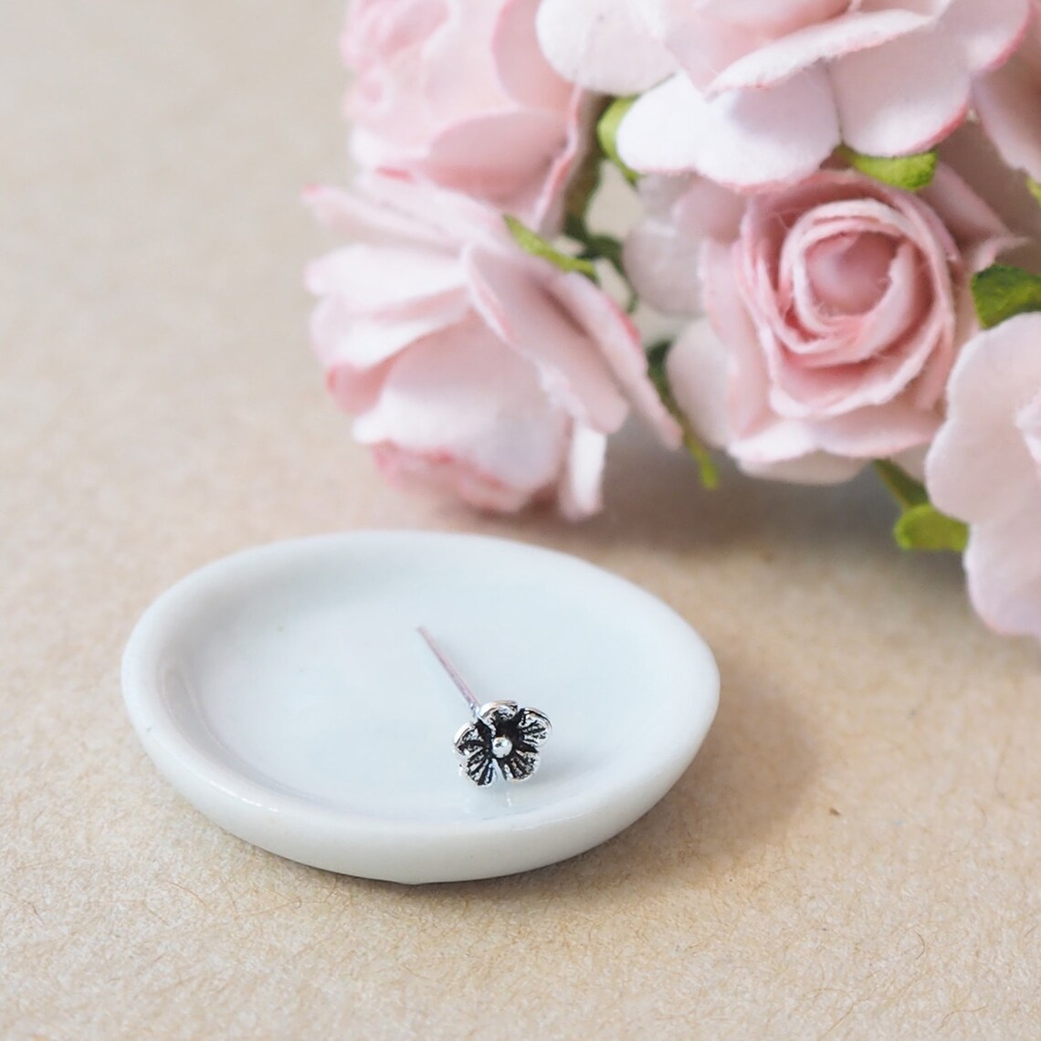 3 Mm Flower Fishtail Nose Stud Jasmine Flower Nose Stud Dainty Etsy