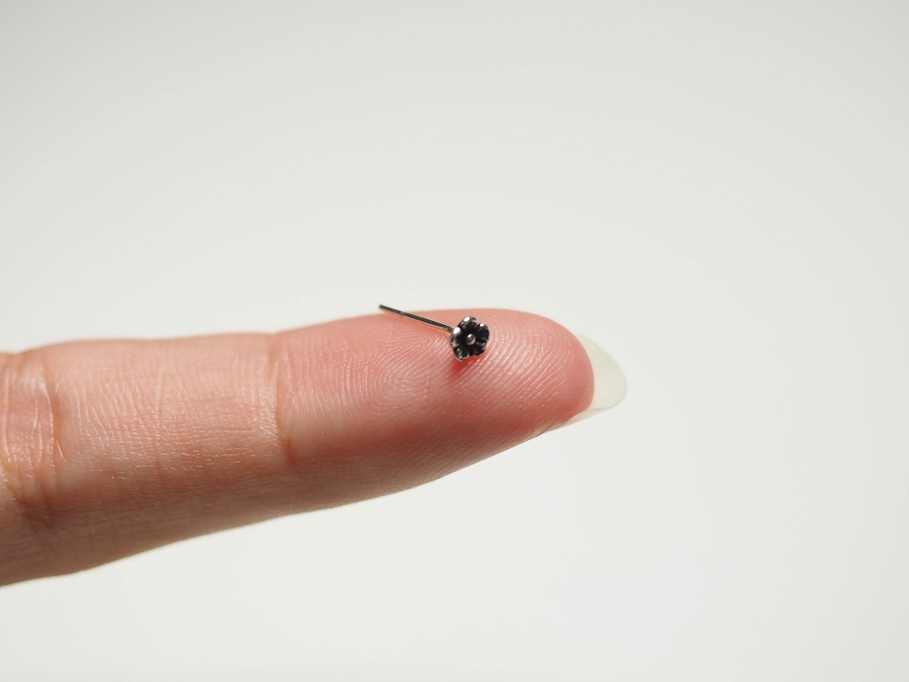 3 Mm Flower Fishtail Nose Stud Jasmine Flower Nose Stud Dainty Etsy