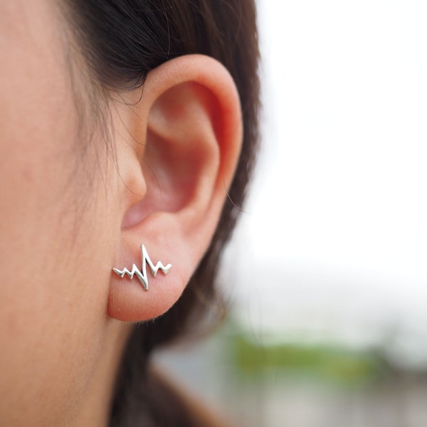 EKG Post Earrings, Heartbeat Earrings, Medical earrings,  Doctor Nurse Gift idea / SD363