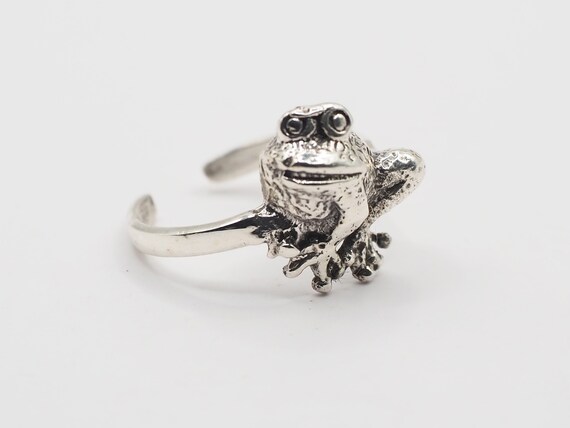 Frog toe sale ring