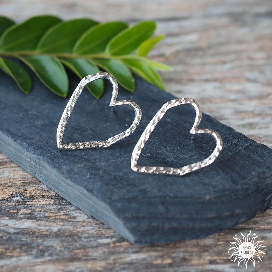 Big Love, Bigger Style! This Turtleland Necklace Features A Huge 925 Sterling Silver Heart Pendant On A Leather Cord. Perfect For Gifting.