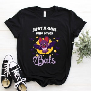 Just A Girl Who Loves Bats T-shirt, Cute Spooky Bat Lover Birthday Gift Tshirt, Vintage Nocturnal Animals Fan Party Present Youth Tee Shirts