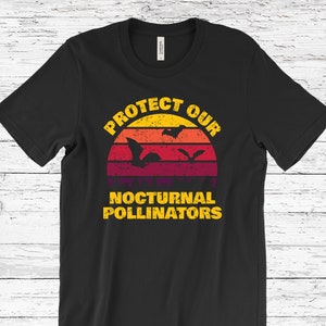 Retro Bats Lover T-shirt, Vintage Spooky Night Bat Birthday Gift Tshirt, Gothic Nocturnal Cave Animals Fan Party Present Youth Tee Shirts