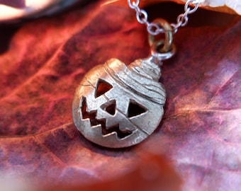 Scottish Jack o Lantern Halloween Neep pendant in bronze or silver