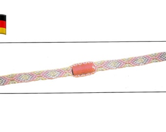 Friendship beaded bracelet PDF pattern in German. DIY band for free people who love 90s. How to micro macrame instruction. Bangle tutorial
