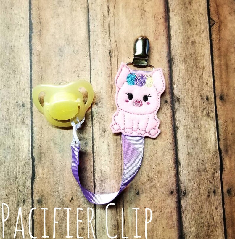 Pig Hair Clip-Pig pacifier clip-Pig gift-birthday gift-baby shower gift-pig hair bows-gift for daughter-Christmas gift