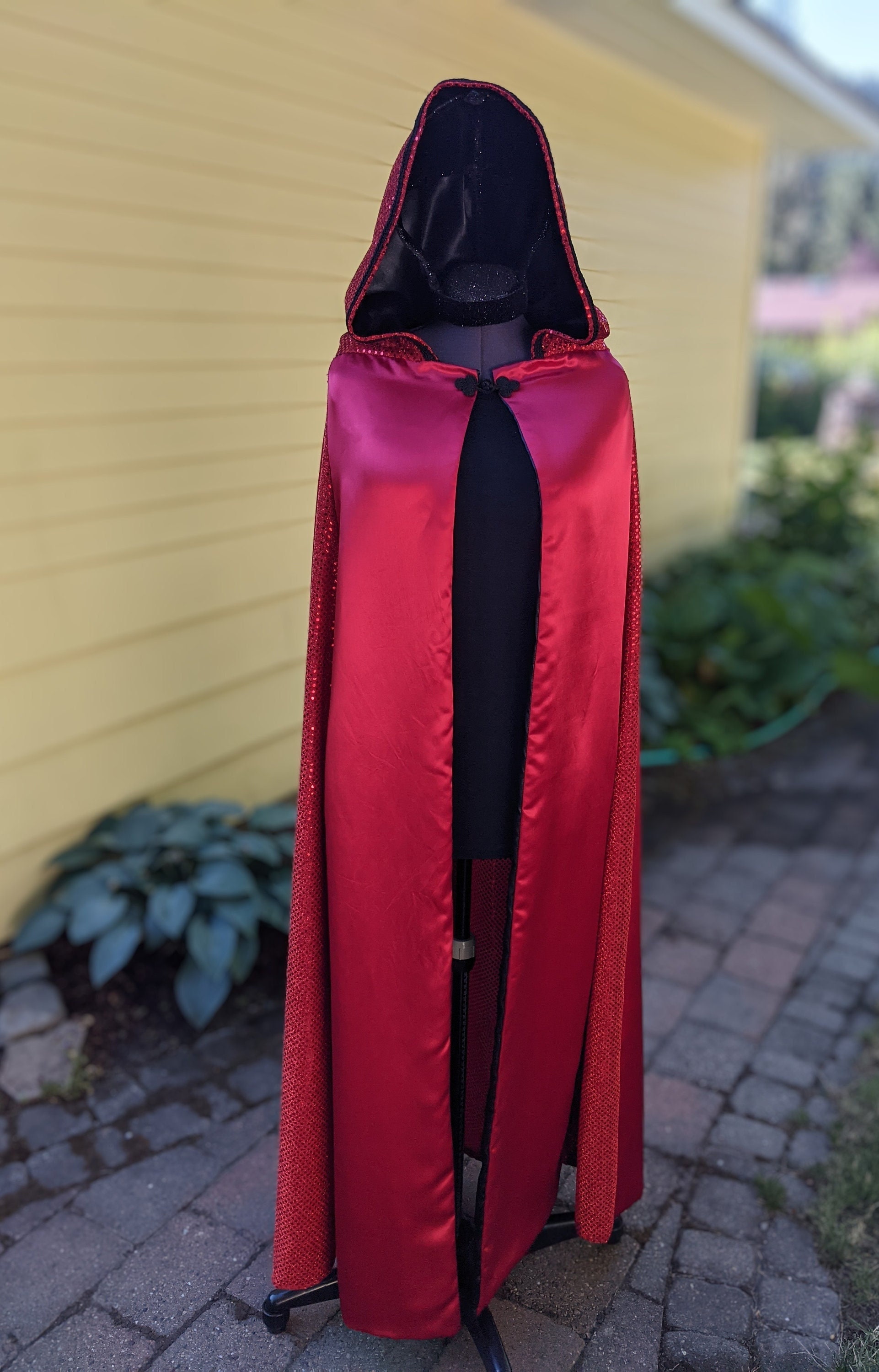 Hooded crush velvet Black and redロングマント Amazon.co.jp: [Tfshinonome] ロングマント ブラック ワイン